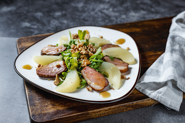 S6 Smoked Duck & Pear Salad